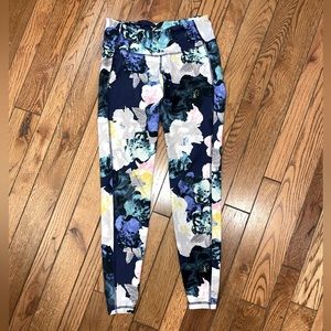 Old Navy Active Go-Dry Womens Floral Leggings Wotkout Pants Size Small